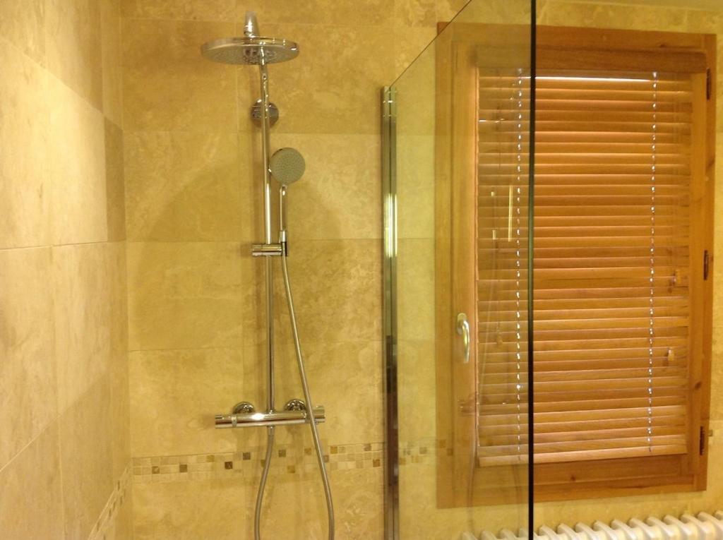 Spacious Ski Chalet In Traditional French Village, Sleeps 8, Four Star With Fibre Broadband Abondance Dış mekan fotoğraf