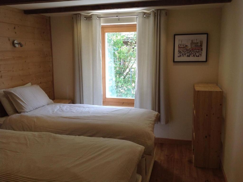 Spacious Ski Chalet In Traditional French Village, Sleeps 8, Four Star With Fibre Broadband Abondance Dış mekan fotoğraf