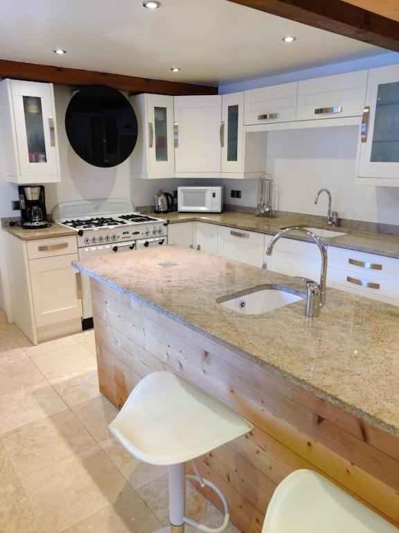Spacious Ski Chalet In Traditional French Village, Sleeps 8, Four Star With Fibre Broadband Abondance Dış mekan fotoğraf
