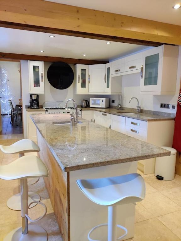 Spacious Ski Chalet In Traditional French Village, Sleeps 8, Four Star With Fibre Broadband Abondance Dış mekan fotoğraf