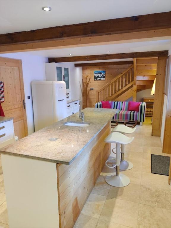Spacious Ski Chalet In Traditional French Village, Sleeps 8, Four Star With Fibre Broadband Abondance Dış mekan fotoğraf